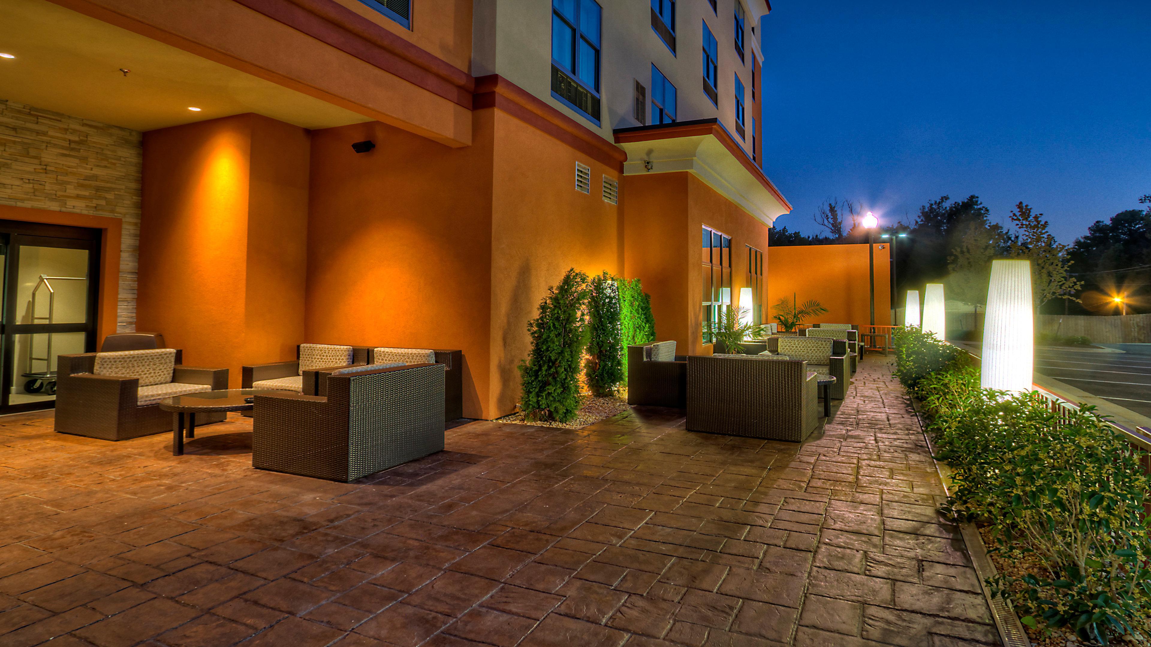 Holiday Inn & Suites Tupelo North By Ihg Εξωτερικό φωτογραφία